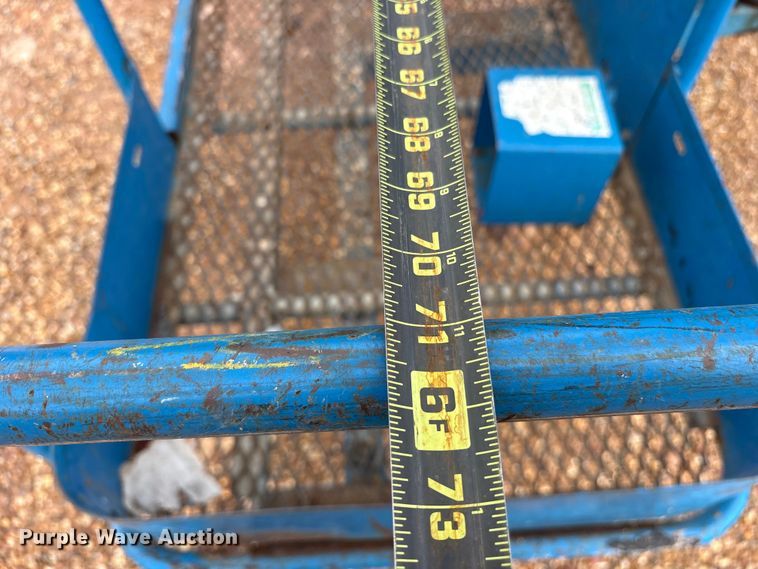 image for item ET2101 2006 Genie S-60 boom lift