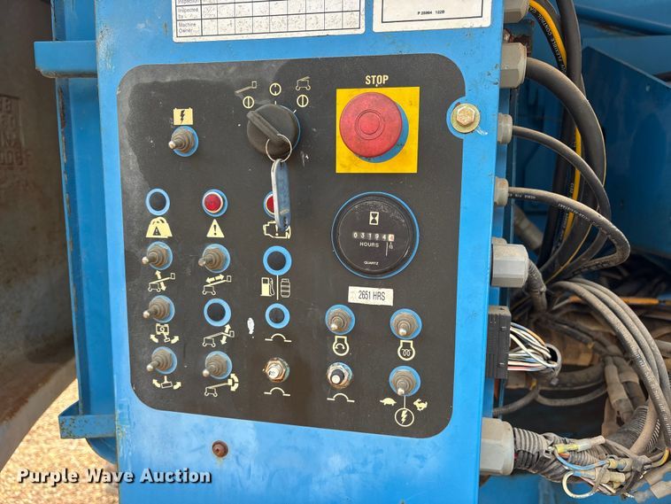 image for item ET2101 2006 Genie S-60 boom lift
