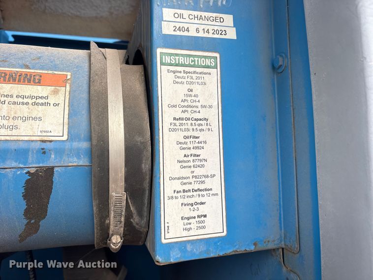 image for item ET2101 2006 Genie S-60 boom lift