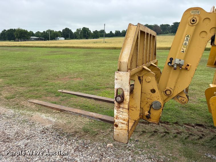 image for item ET2116 1998 Caterpillar TH103 telehandler