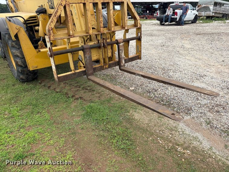 image for item ET2116 1998 Caterpillar TH103 telehandler