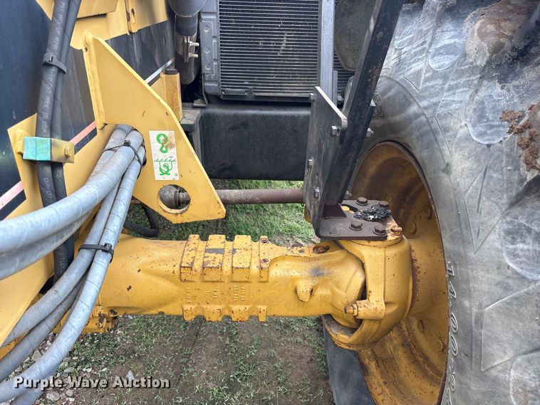 image for item ET2116 1998 Caterpillar TH103 telehandler