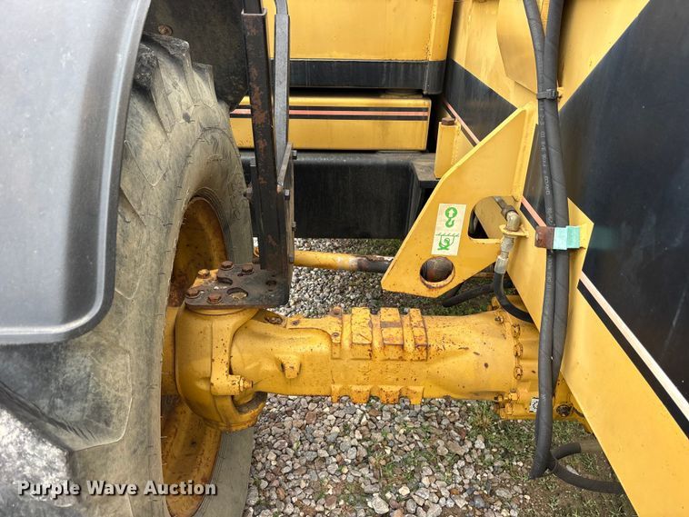 image for item ET2116 1998 Caterpillar TH103 telehandler