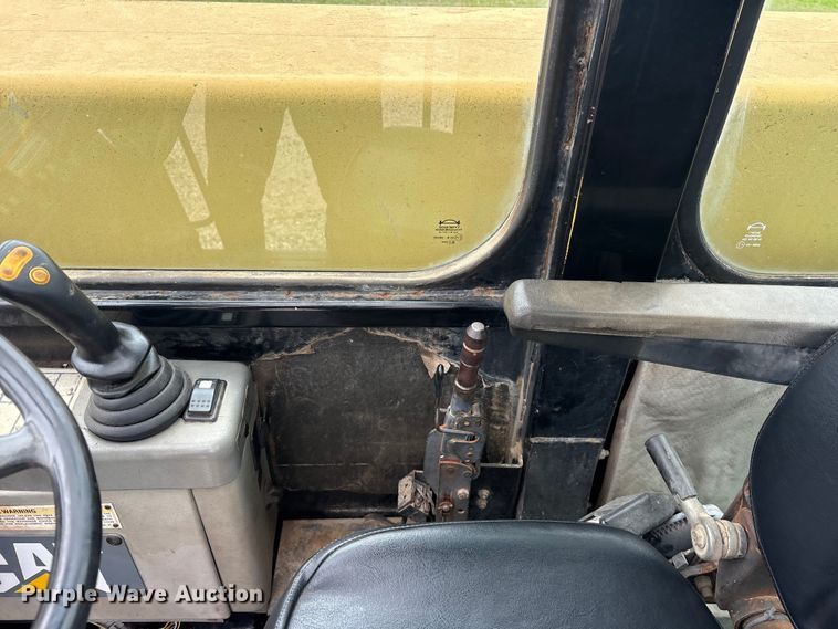 image for item ET2116 1998 Caterpillar TH103 telehandler