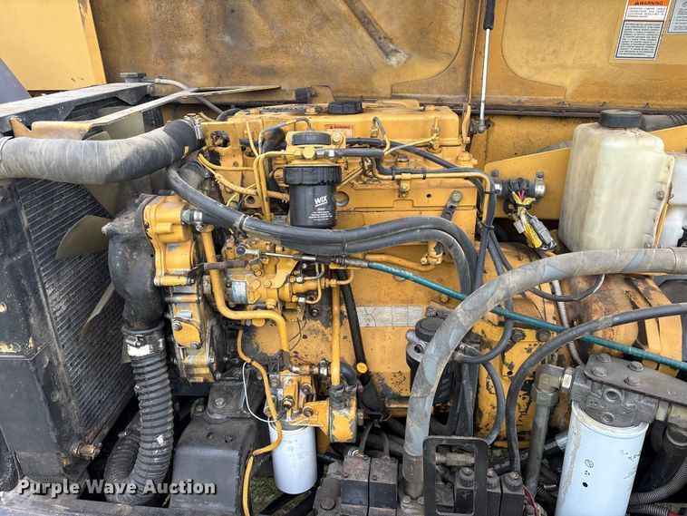 image for item ET2116 1998 Caterpillar TH103 telehandler
