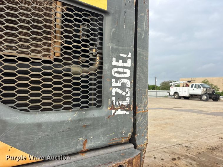 image for item ET2119 2017 Volvo EC250EL Excavator