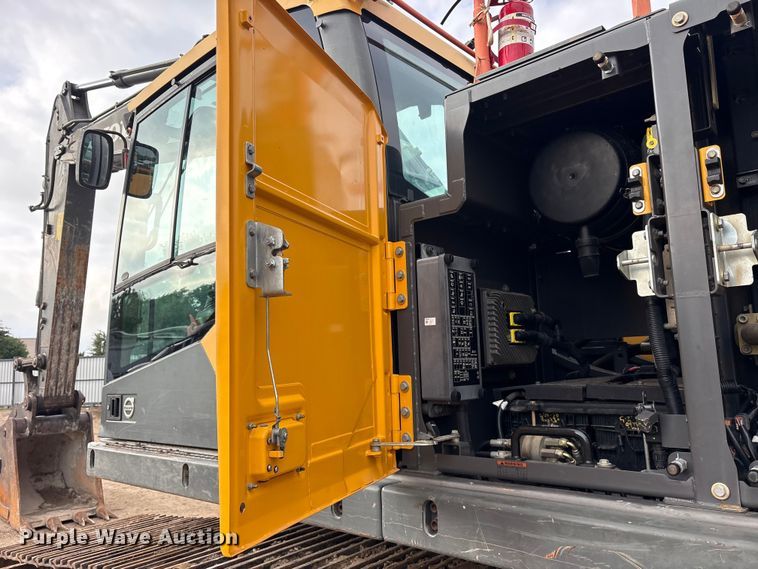 image for item ET2119 2017 Volvo EC250EL Excavator