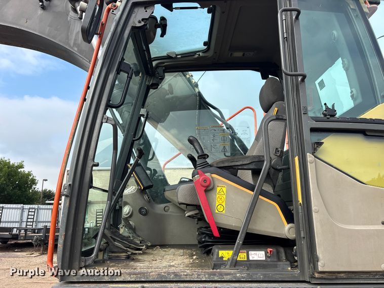 image for item ET2119 2017 Volvo EC250EL Excavator