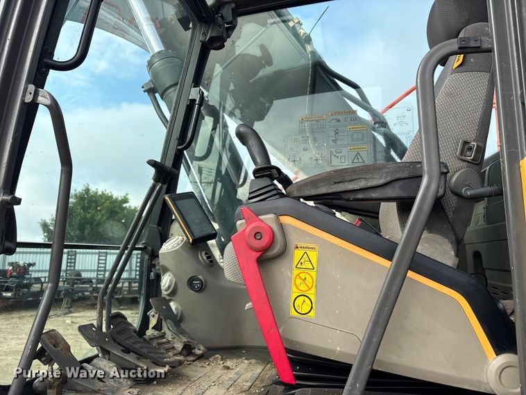image for item ET2119 2017 Volvo EC250EL Excavator