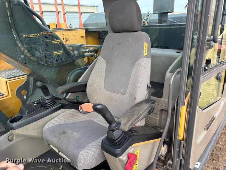 image for item ET2119 2017 Volvo EC250EL Excavator