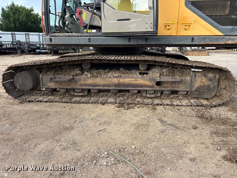 image for item ET2119 2017 Volvo EC250EL Excavator