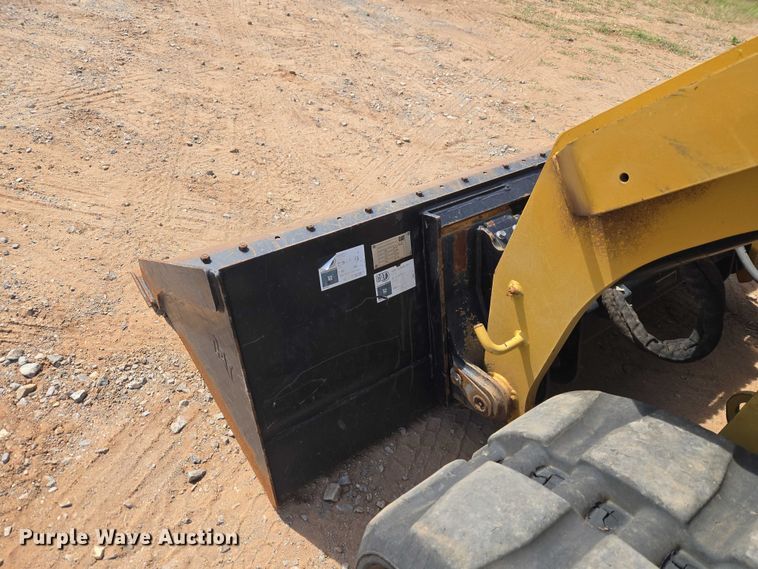 image for item ET5031 2022 Caterpillar 289D3 tracked skid steer loader