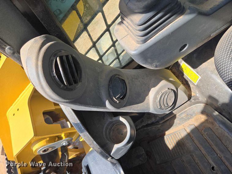 image for item ET5031 2022 Caterpillar 289D3 tracked skid steer loader