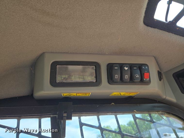 image for item ET5031 2022 Caterpillar 289D3 tracked skid steer loader