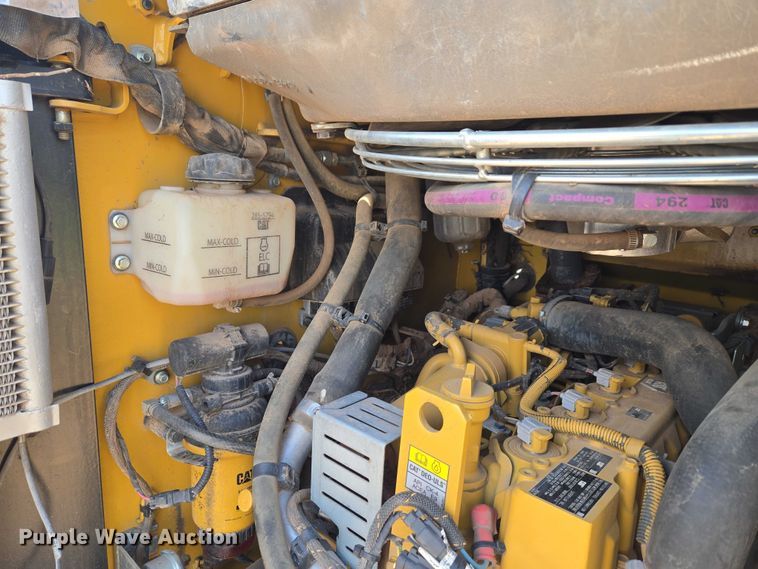 image for item ET5031 2022 Caterpillar 289D3 tracked skid steer loader