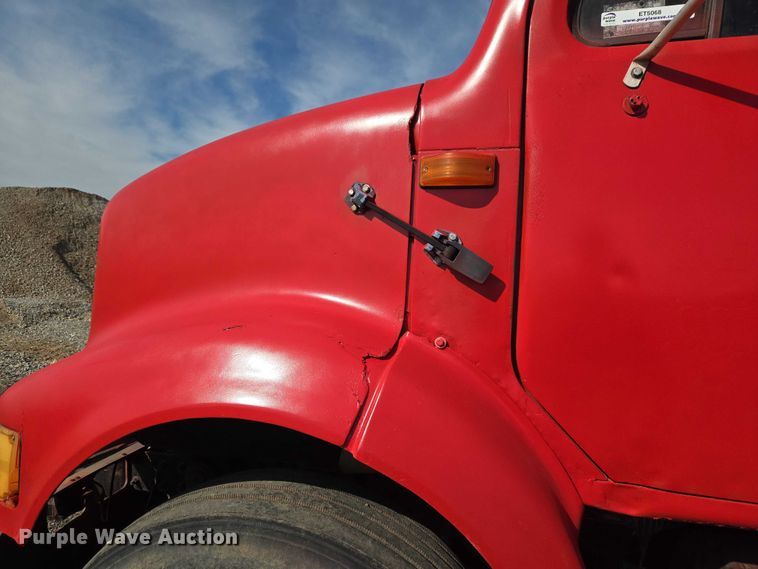 image for item ET5068 1997 International 8100 water truck