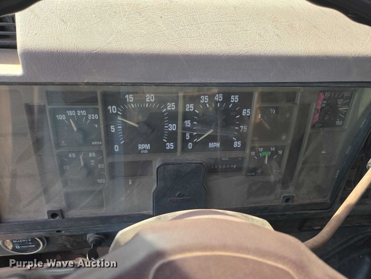image for item ET5068 1997 International 8100 water truck