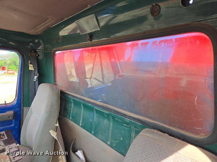 image for item ET5068 1997 International 8100 water truck