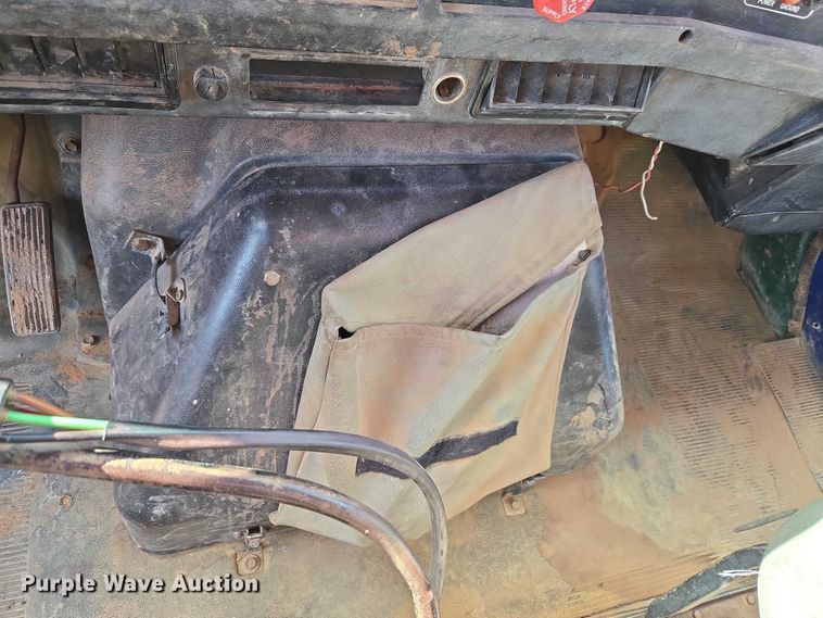 image for item ET5068 1997 International 8100 water truck