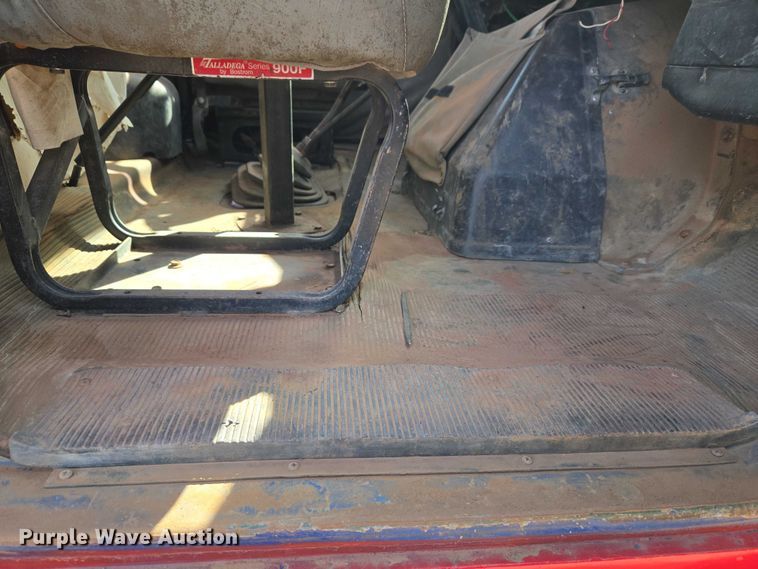 image for item ET5068 1997 International 8100 water truck