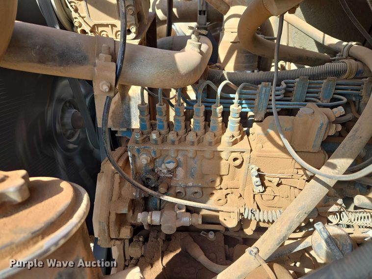 image for item ET5068 1997 International 8100 water truck