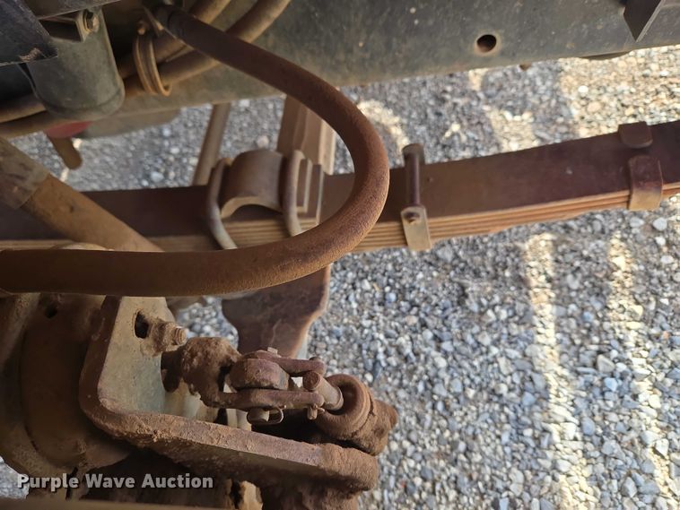 image for item ET5068 1997 International 8100 water truck