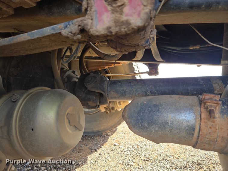 image for item ET5068 1997 International 8100 water truck
