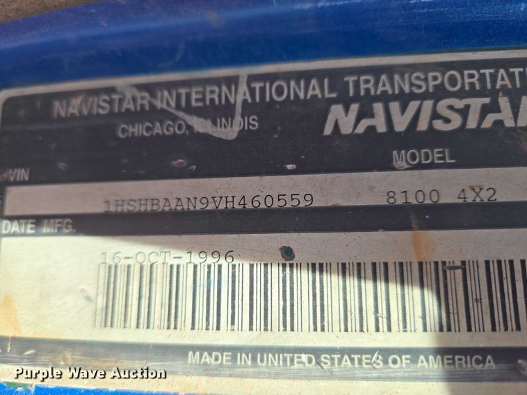 image for item ET5068 1997 International 8100 water truck