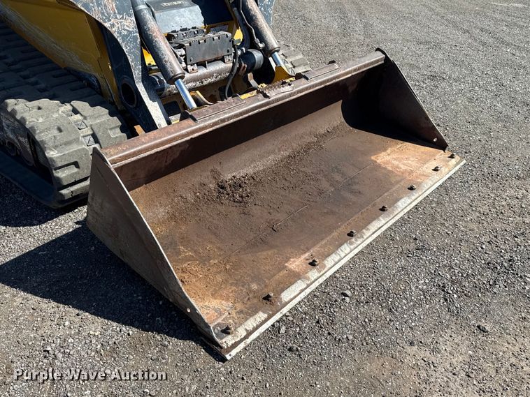 image for item ET6117 2021 John Deere 331G tracked skid steer loader