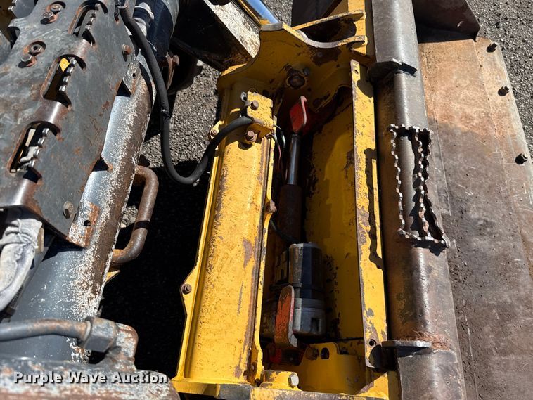 image for item ET6117 2021 John Deere 331G tracked skid steer loader