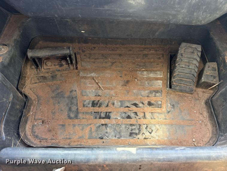image for item ET6117 2021 John Deere 331G tracked skid steer loader