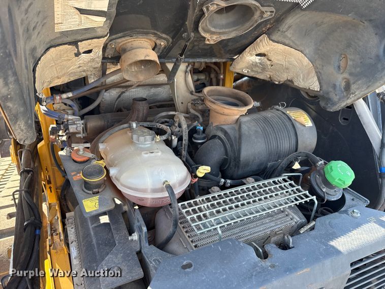 image for item ET6117 2021 John Deere 331G tracked skid steer loader