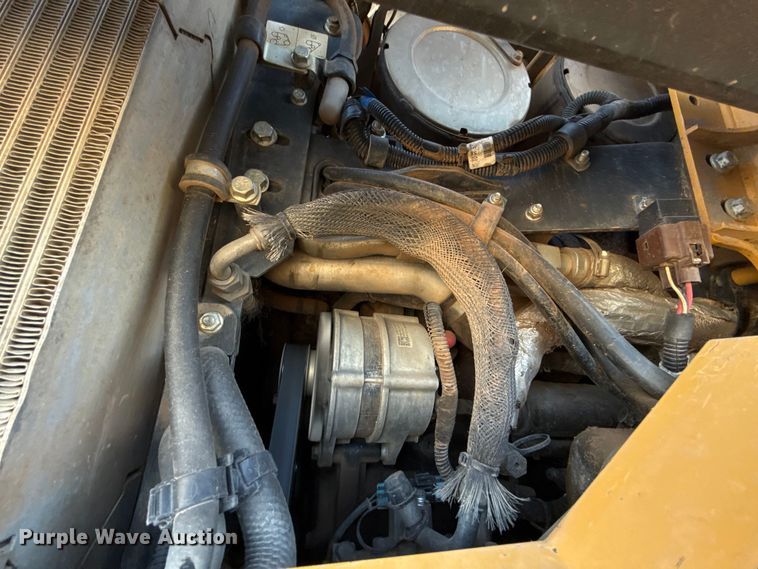 image for item ET6117 2021 John Deere 331G tracked skid steer loader