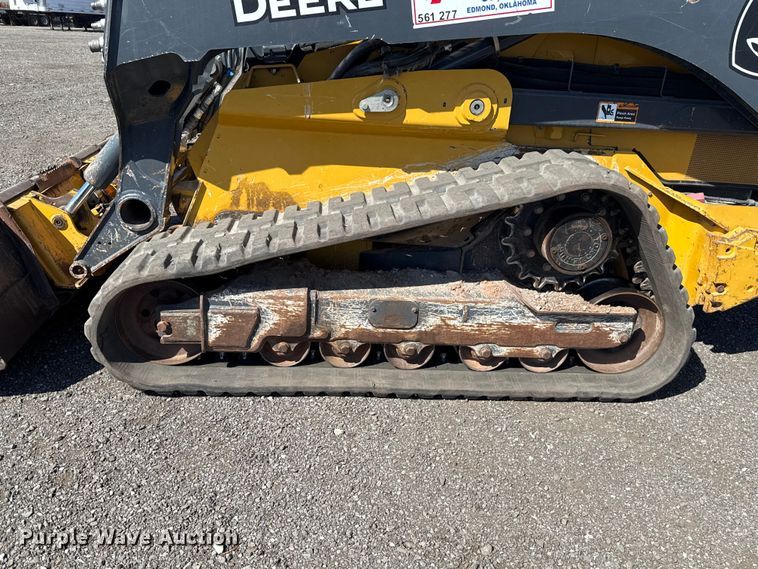 image for item ET6117 2021 John Deere 331G tracked skid steer loader