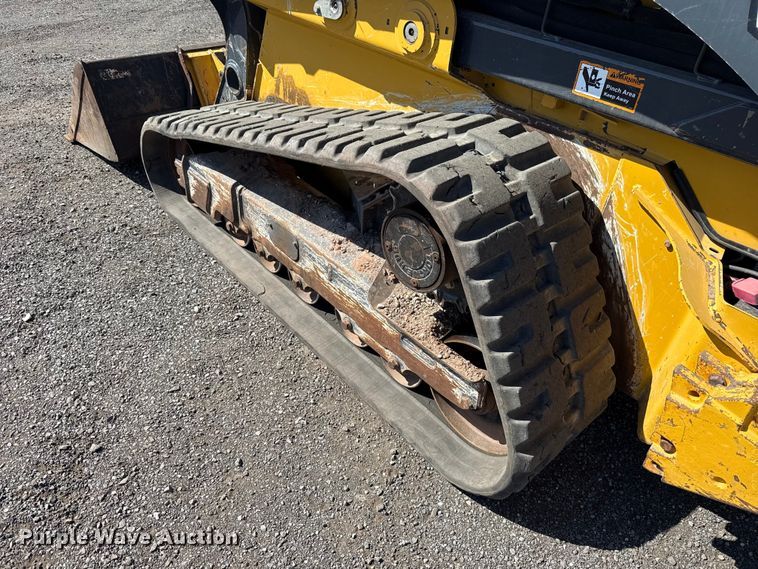 image for item ET6117 2021 John Deere 331G tracked skid steer loader
