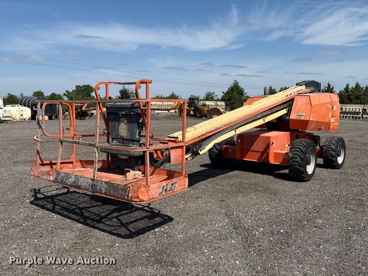 image for item ET6123 2014 JLG 600S boom lift