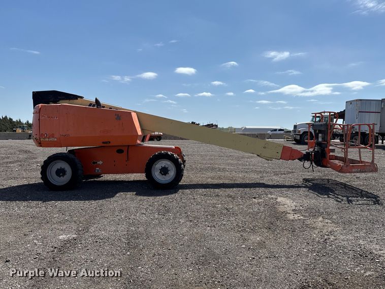 image for item ET6123 2014 JLG 600S boom lift