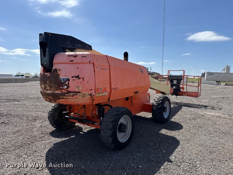 image for item ET6123 2014 JLG 600S boom lift