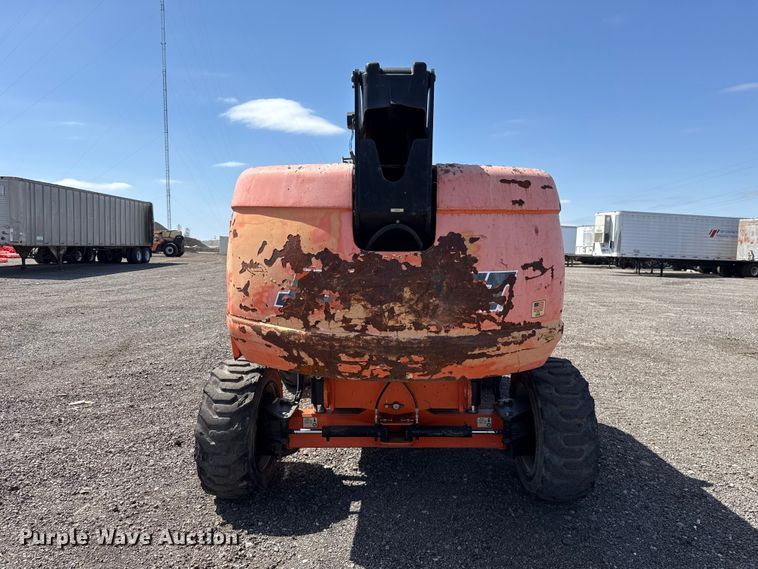 image for item ET6123 2014 JLG 600S boom lift