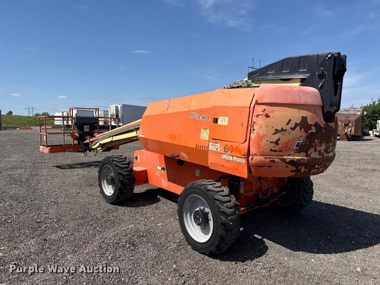 image for item ET6123 2014 JLG 600S boom lift