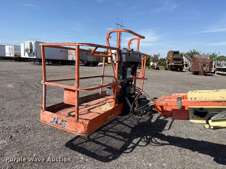 image for item ET6123 2014 JLG 600S boom lift