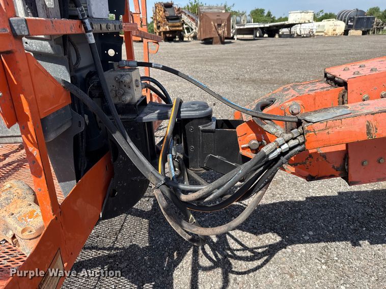 image for item ET6123 2014 JLG 600S boom lift