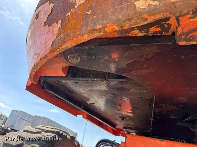 image for item ET6123 2014 JLG 600S boom lift