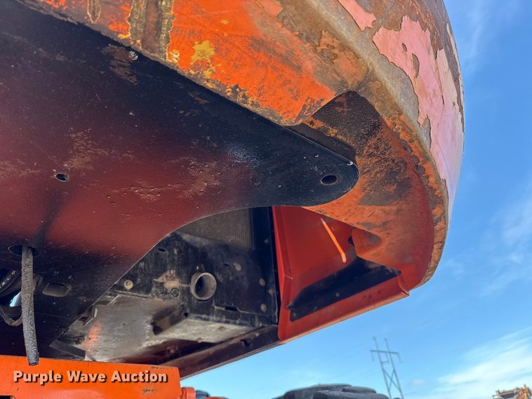 image for item ET6123 2014 JLG 600S boom lift