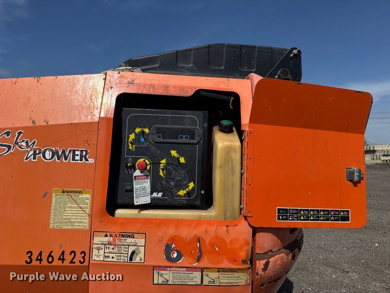 image for item ET6123 2014 JLG 600S boom lift