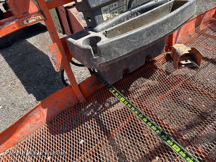 image for item ET6123 2014 JLG 600S boom lift