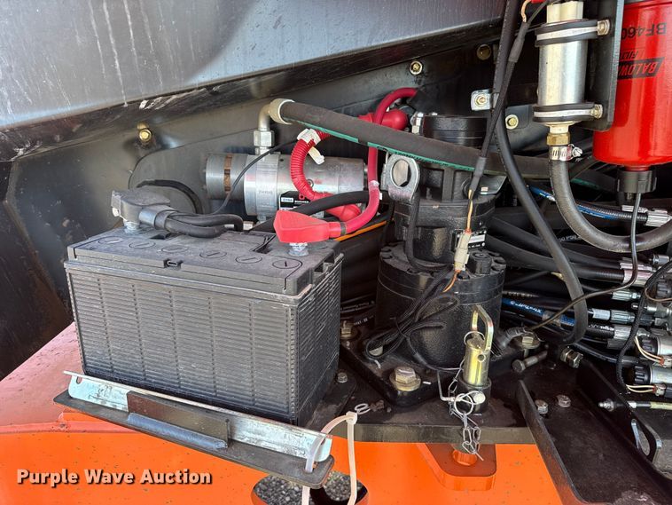 image for item ET6123 2014 JLG 600S boom lift