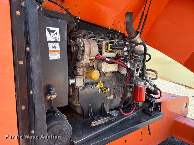 image for item ET6123 2014 JLG 600S boom lift