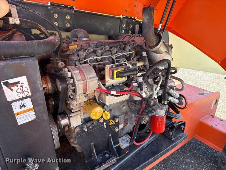 image for item ET6123 2014 JLG 600S boom lift