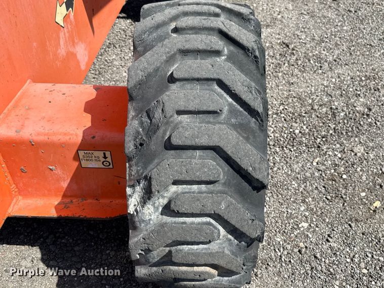 image for item ET6123 2014 JLG 600S boom lift